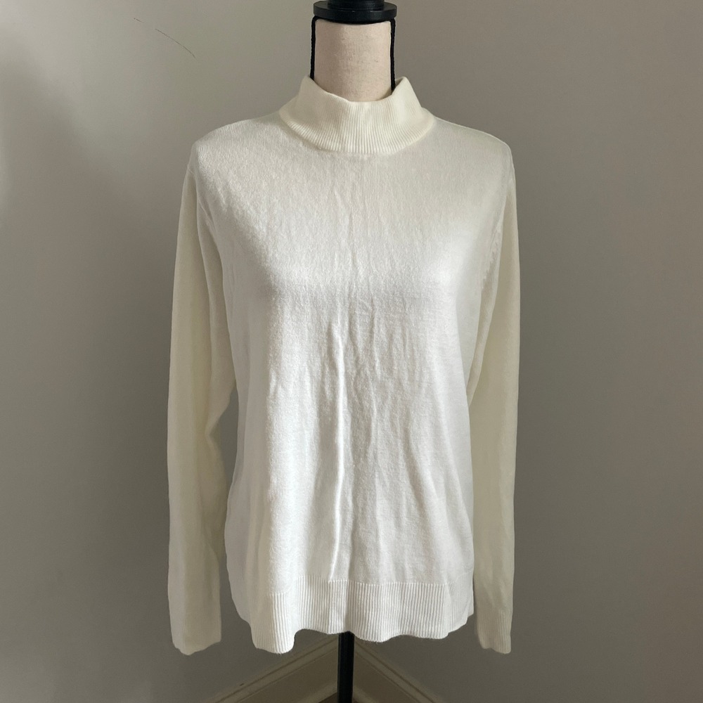 White Mock Neck Sweater Womens Size‎ Large Clean Girl Minimalist Everyday Chic